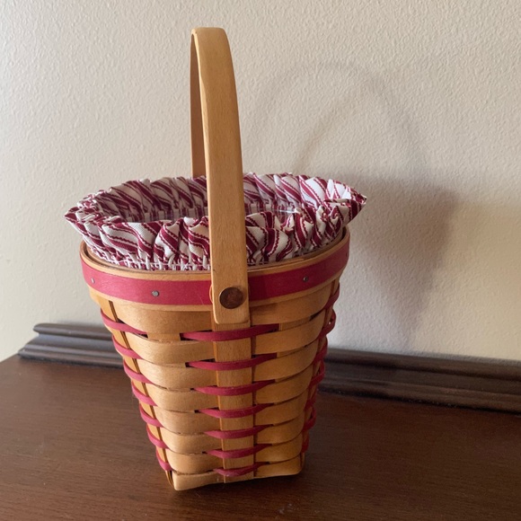 Vintage 1996 Longaberger Handwoven Basket In Excellent Condition - Picture 2 of 9